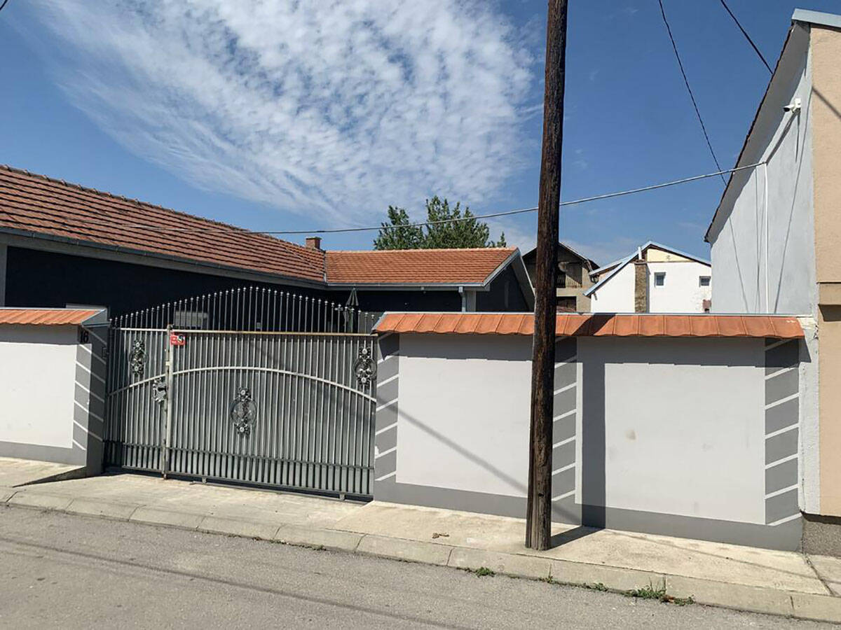 Zaradila 700.000 evra, sredila kuću u Nišu i pokupovala stanove: Ona je najplaćenija rijaliti zvezda u Srbiji (
