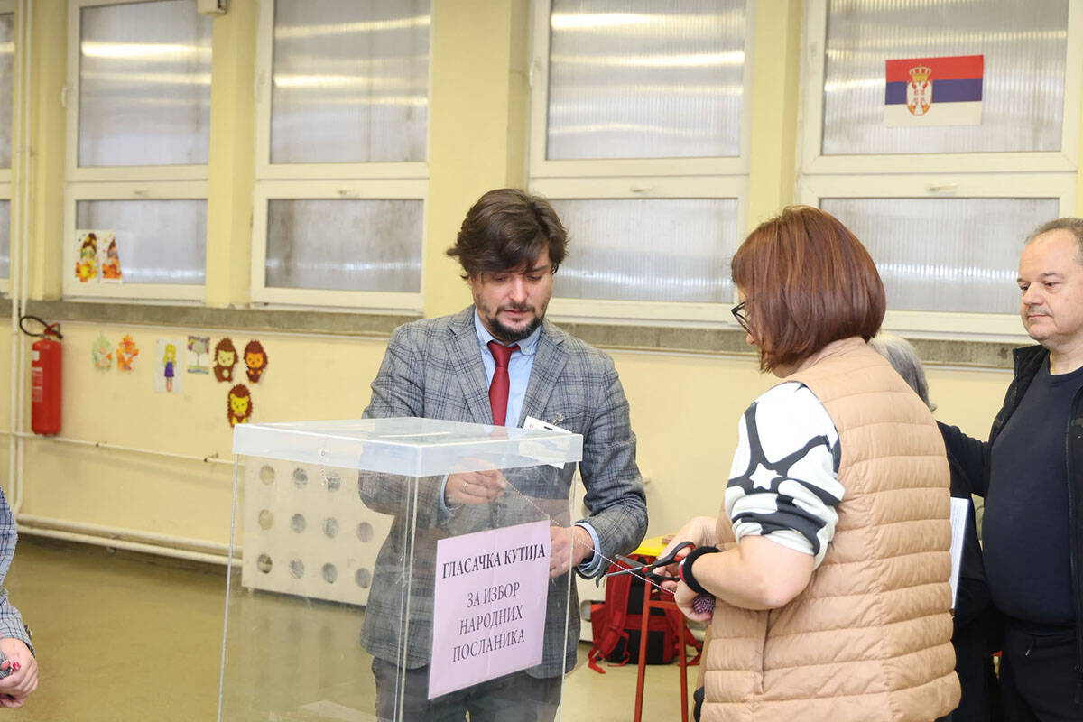 Gužve za glasanje (1).jpg