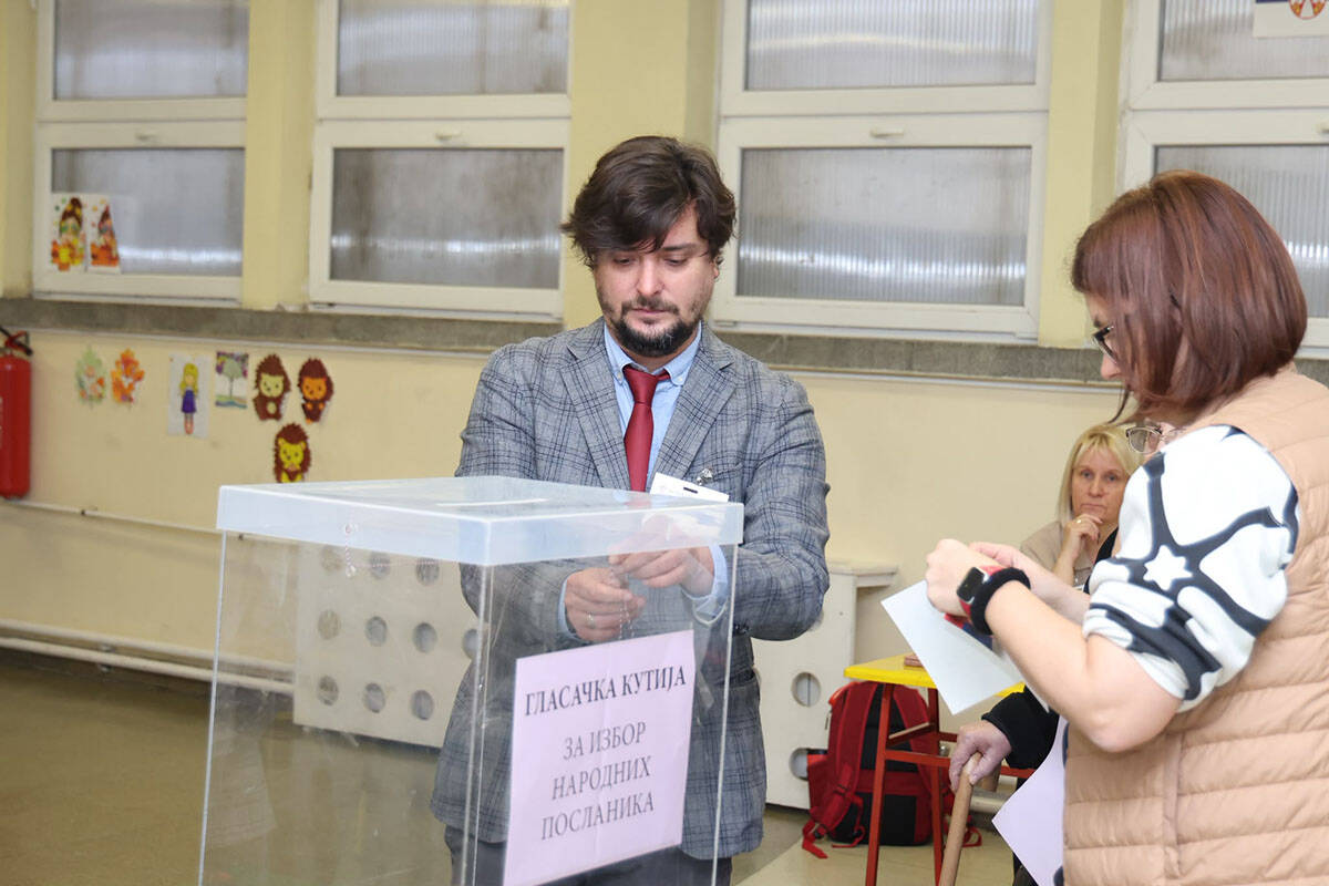 Gužve za glasanje (1).jpg