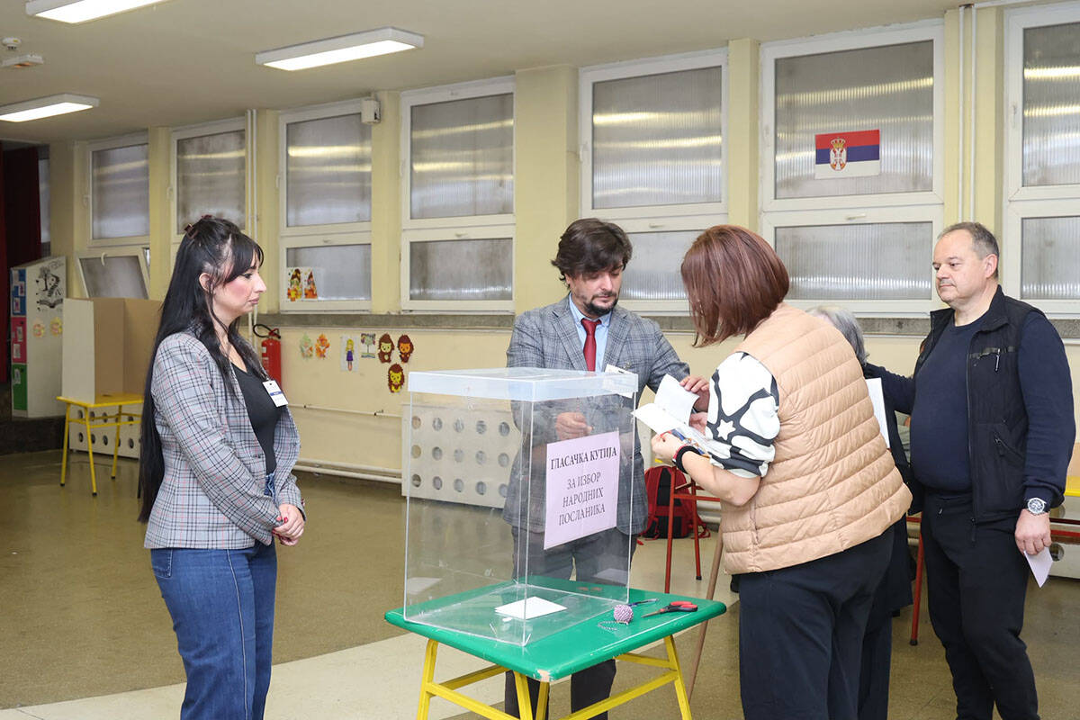 Gužve za glasanje (1).jpg