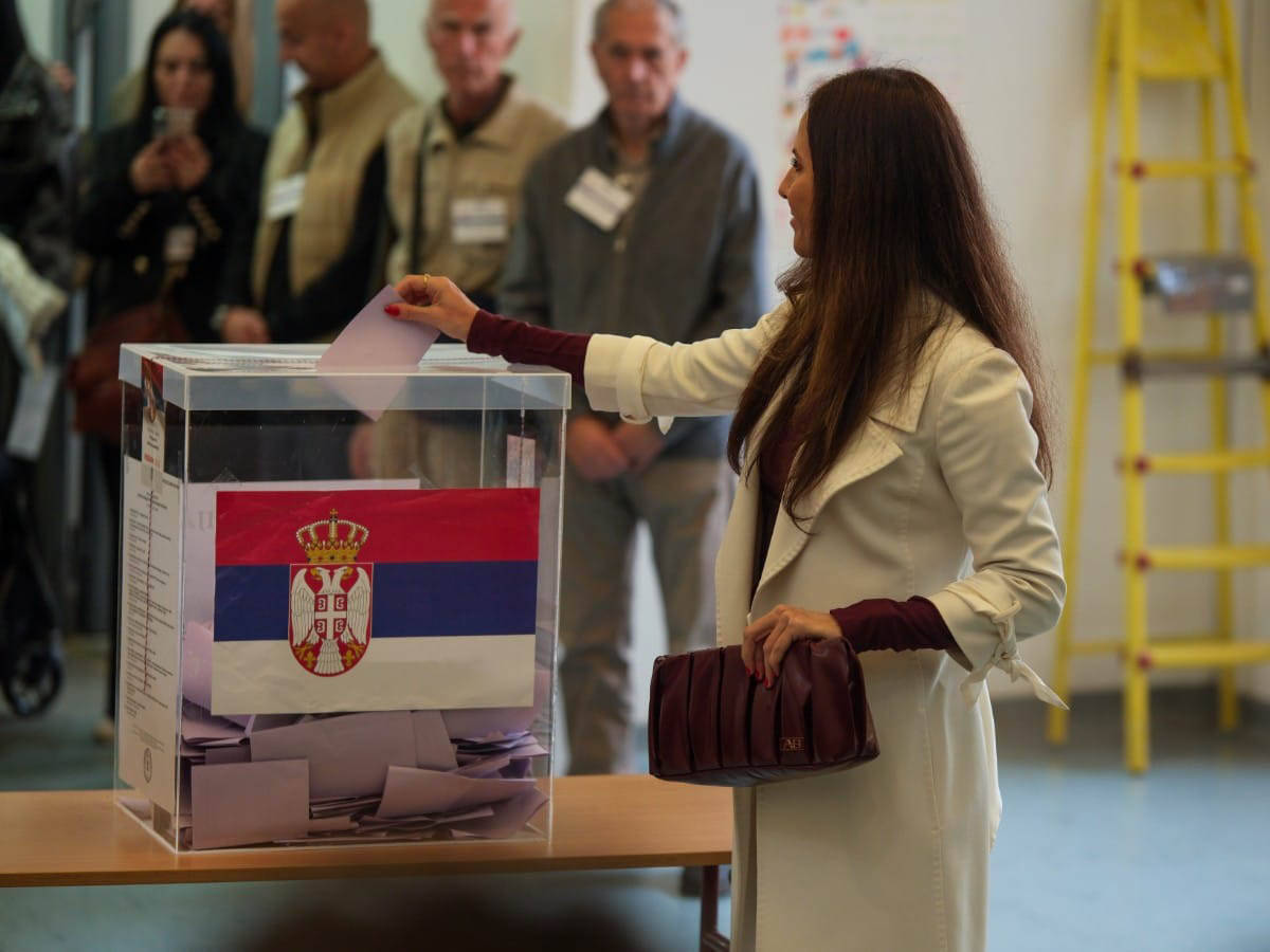 Aleksandar Vučić glasao (2).jpg