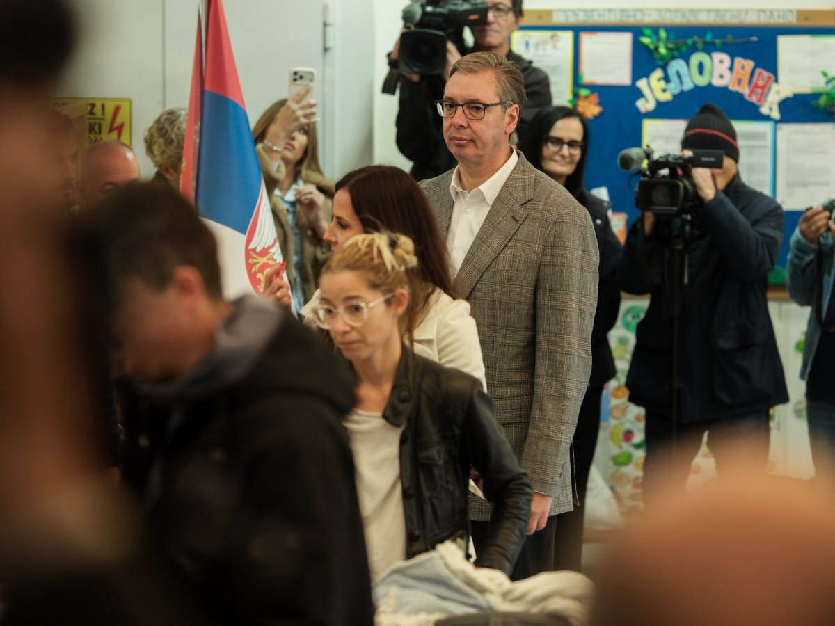 Aleksandar Vučić glasao (10).jpg