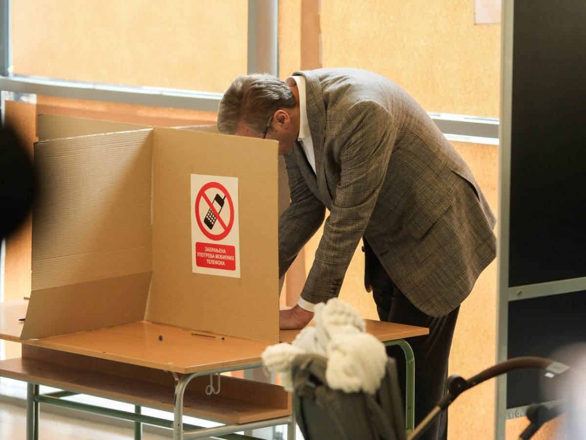Aleksandar Vučić glasao (10).jpg