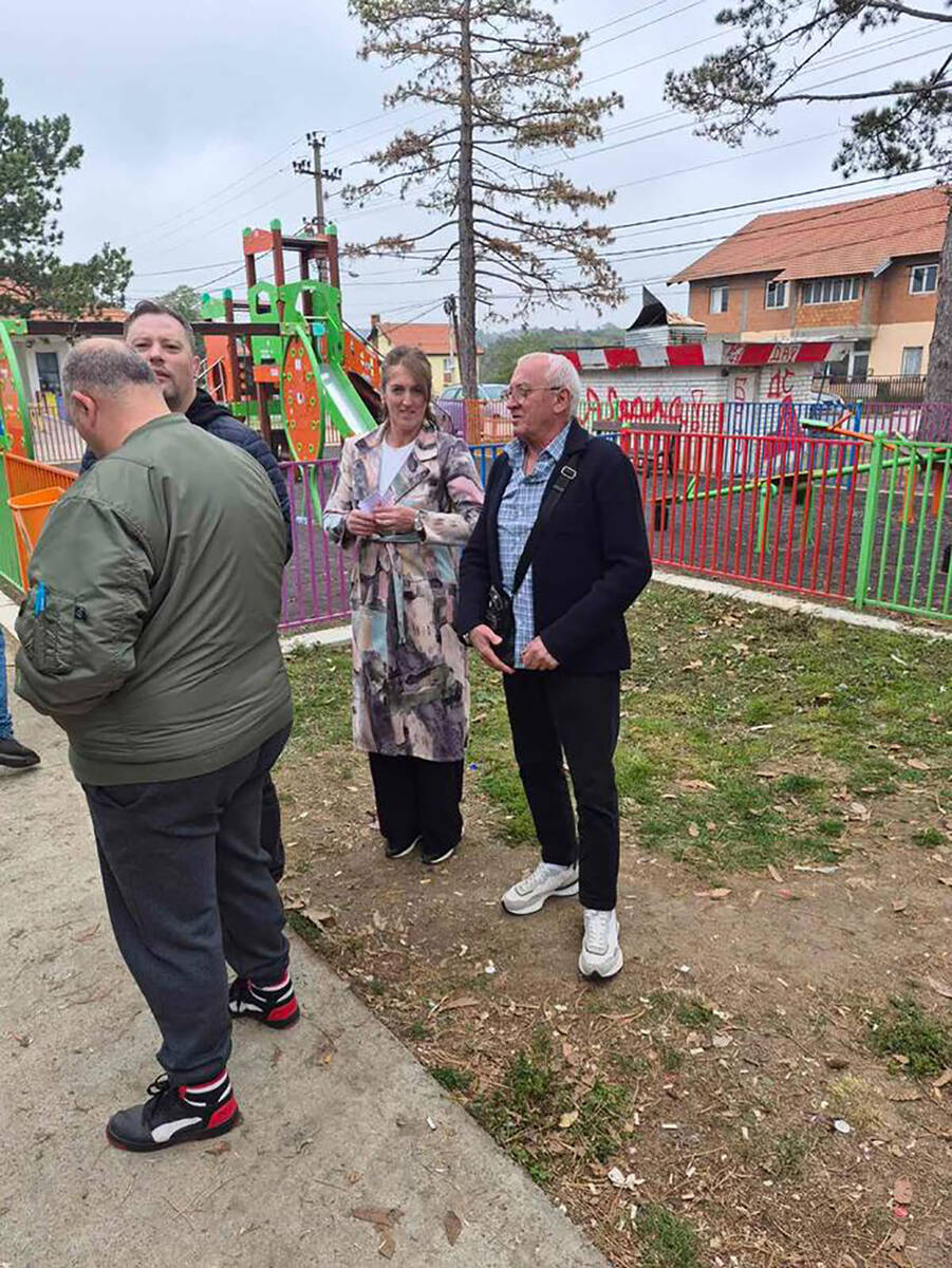 Era Ojdanić na glasanju  (2).jpg