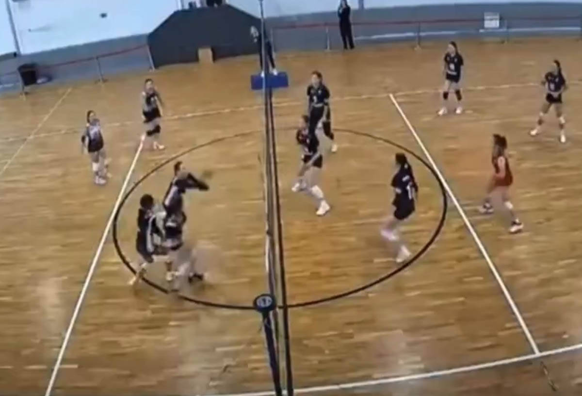 Trener udario devojčicu u glavu