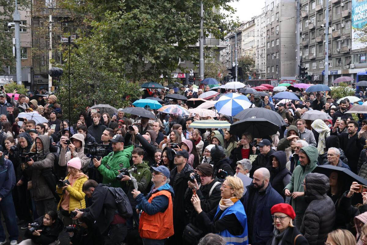 Pravni fakultet - 16 minuta tišine (1).jpg