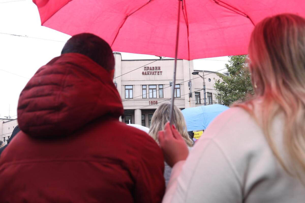 Pravni fakultet - 16 minuta tišine (1).jpg