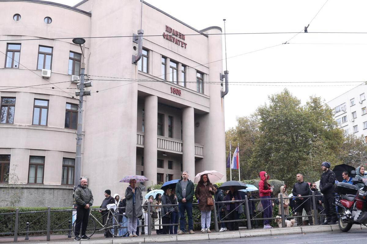 Pravni fakultet - 16 minuta tišine (1).jpg