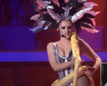 zvezde granda marija gruevska dosla sa zmijom oko struka