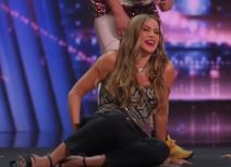 sofija vergara lomi orah guzom video