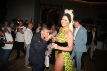 karleusa i janina cerka u istoj haljini