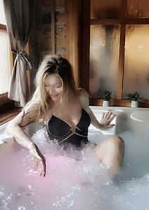 Danica Maksimović slike u kupaćem