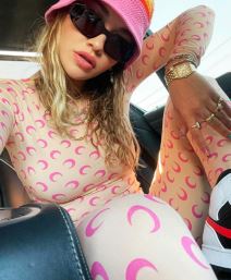 rita ora instagram slike u kupacem novi decko