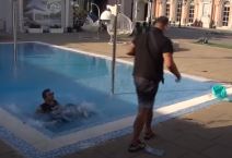 kristijan gurnuo miljanu u bazen zadruga
