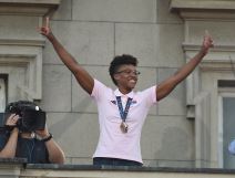 kosarkasice srbije pevaju vidovdan na doceku