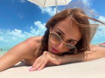 Janet Garsija gole grudi i guza