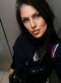 Policajka Ceca objavila sliku u bikiniju