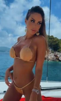 Iva Grgurić objavila sliku u tangama