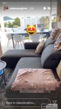 rada manojlovic na moru u hrvatskoj