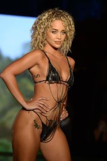 sports illustrated kupaći kostimi plus sajz manekenke fotografije