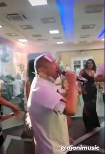 djani baksis na nastupu