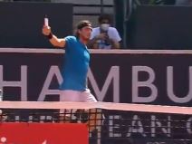 Cicipasu pukao reket na meču sa Krajinovićem