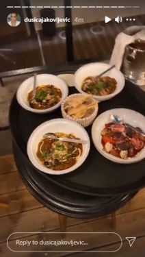 Dušica Jakovljević s dečkom Čavom u Parizu