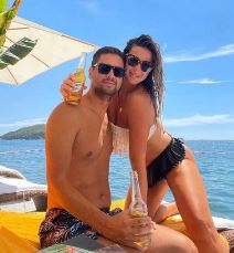 Ena Popov izazvala burne reakcije zbog izjave kako vaspitava ćerke