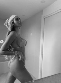 Iva Grgurić objavila sliku u tangama