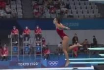 Pamela Vare, Antraxa Čavez, skakanje u vodu (5)