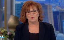 Korona, voditeljke, studio (1)