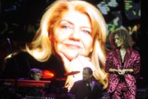 Jelena Zana zaplakala na koncertu zbog Marine Tucaković