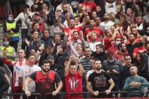 Operski pevač Nemanja Crnatović pevao u Areni na Crvena zvezda Žalgiris