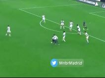 navijač uleteo na teren zbog mesija 3