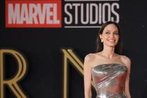 Anđelina Džoli (3)