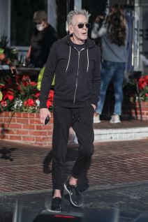 Kelvin klajn i mladi dečko (9).jpg