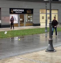 Novak Đoković tenis na ulici  (3).jpg