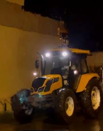 Diego Kosta, Traktor (2).jpg