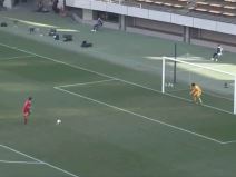 Fudbaler izvodi penal.jpg