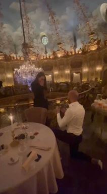 Nemanja Miletić zaprosio devojku 4.jpg