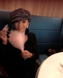 Džoan Kolins (4).jpg