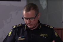 Majkl Outram (4).png