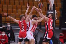 Crvena zvezda pobedila Olimpijakos u Atini