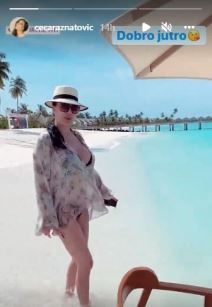 Ceca Ražnatović gola u kadi na Maldivima
