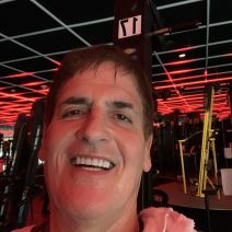 Gazda Dalasa Mark Kjuban nabavlja lekove za siromašne