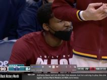 Rozir promašio trojku sudije priznale koš u NBA