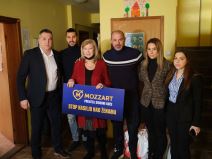 Predstavnici Sigurne kuće, Zvezde i Mozzarta.jpg