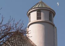 Brat Ivana Bosiljčića ima zamak i destileriju