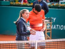 Novak Đoković protiv Karena Hačanova u polufinalu Serbia opena