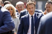 Makron sa ženom  (4).jpg